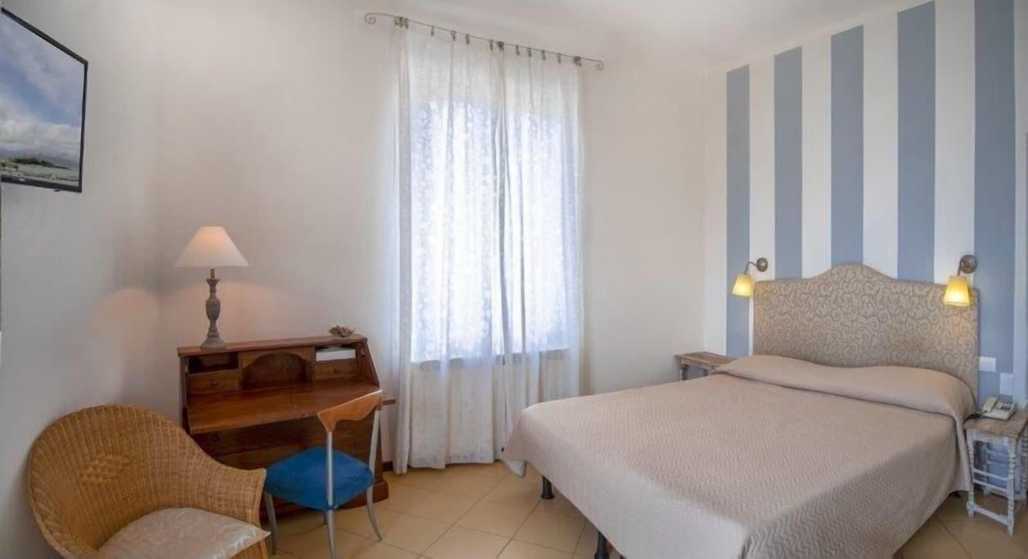 Hotel Sette Archi Bocca di Magra Ngoại thất bức ảnh