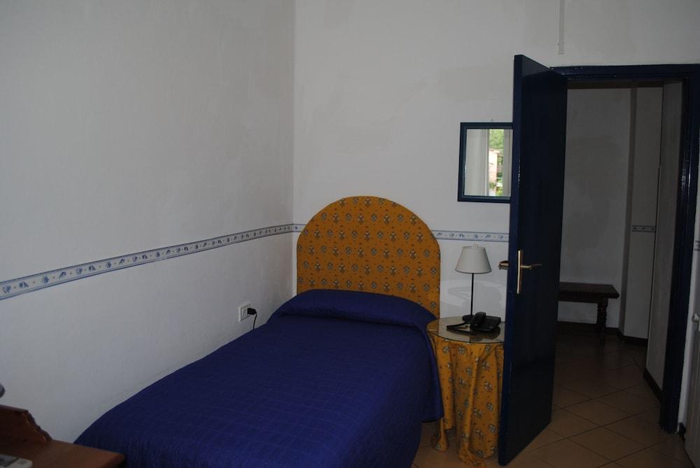 Hotel Sette Archi Bocca di Magra Ngoại thất bức ảnh